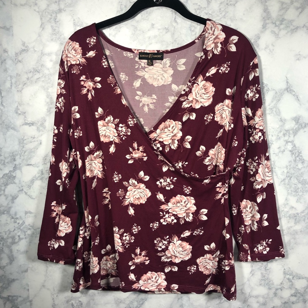 3/25🌸Almost famous XL  floral 3/4 sleeve top